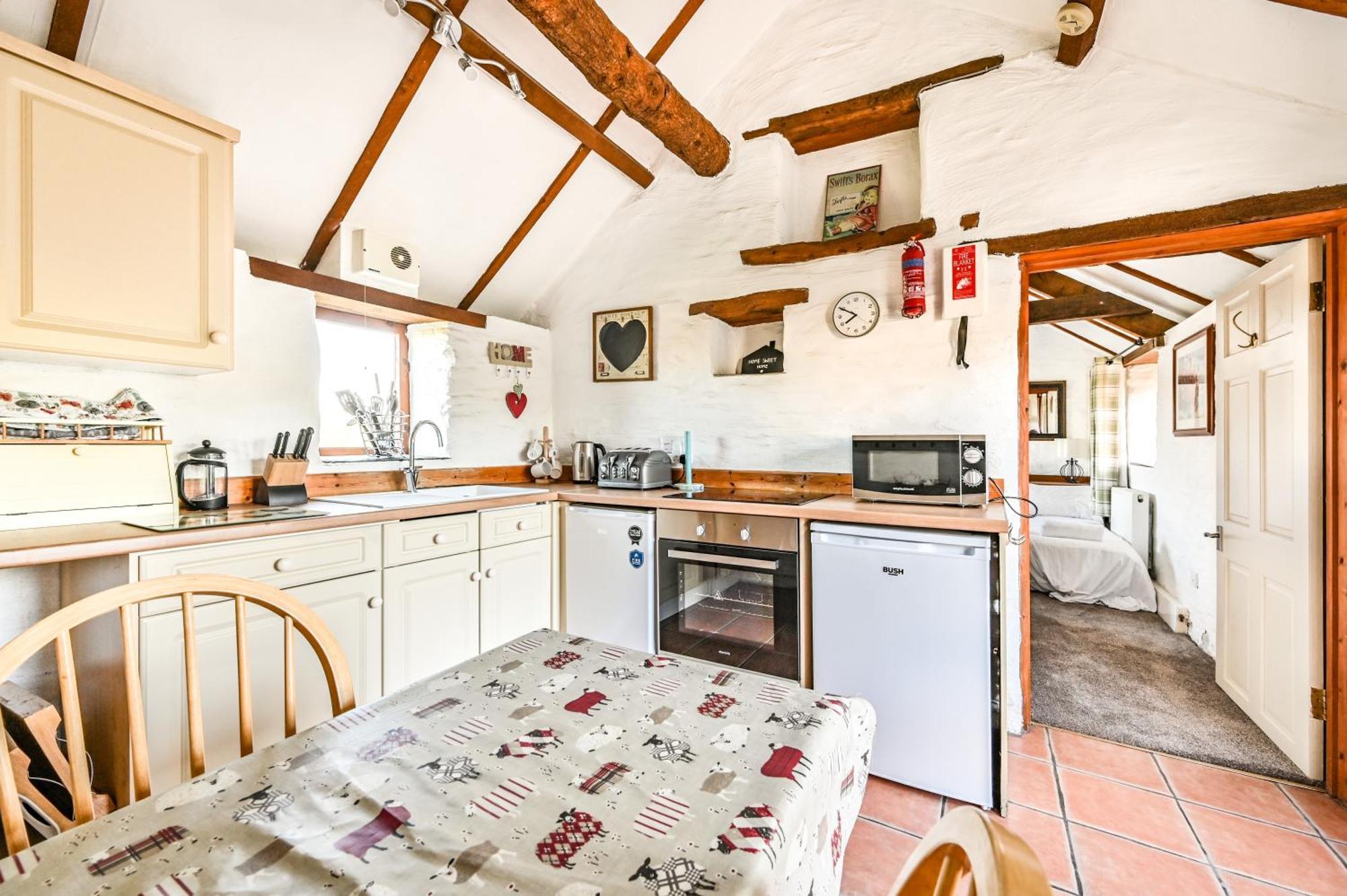Polean Farm Cottages - With Free Animal Feeding And Pony Rides And Free Access To A Nearby Pool Looe Quarto foto